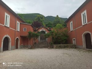 MONTORO, TORCHIATI PALAZZO MASTRANGELO, CORTILE INTERNO AFP1